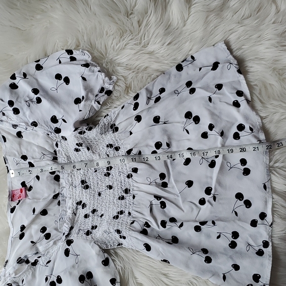 Lucy love cherry top - Picture 3 of 4